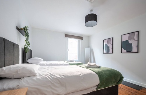 Newport Apartment | Chapel Lodge by Tŷ SA