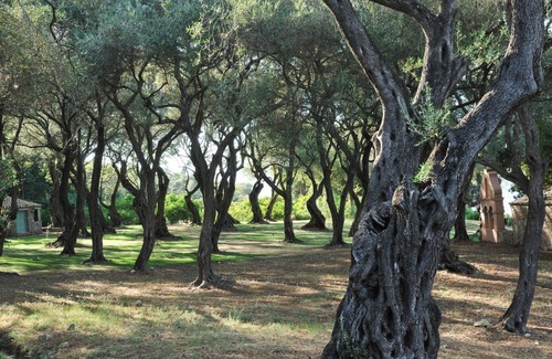 Chlomos Villa | Chapel View - One Bedroom Villa, Sleeps 2