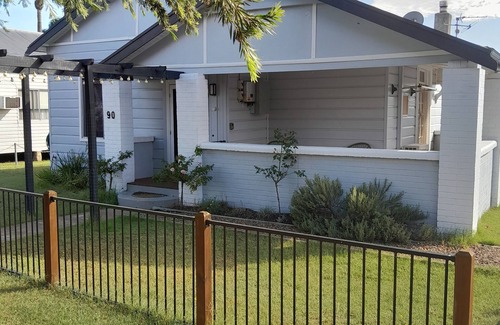 Cessnock House | Character cottage with farm views, hot spa and firepit.