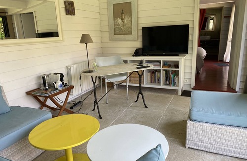 Ars-en-Re House | character house with private garden and swimming pool parking