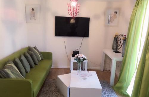 Abbey Wood Apartment | Charimore Executive Apartment