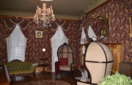 Leetonia Bed & Breakfast | Charles Nelson Schmick House