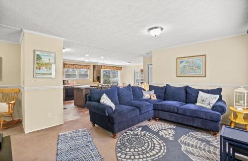 Chincoteague House | Charlie's Cove - Pet friendly w/Fenced yard!