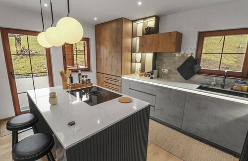 Ormont-Dessous Ski Chalet | Charmant et Spacieux Chalet Moderne