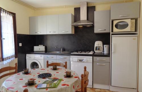 La Valla-en-Gier House | Charmant gîte avec jardin et wifi au cœur du Parc Naturel du Pilat, proche de Saint-Étienne - FR-1-496-103