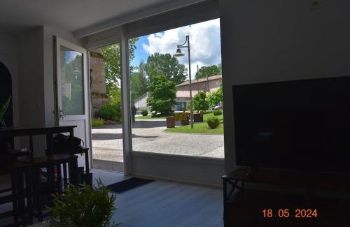 Soual Apartment | Charmant RDC au Cœur du village