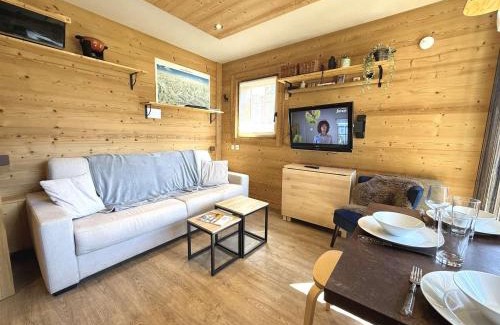 Cohennoz Apartment | Charmant studio à 300m des pistes et commerces du Cernix - balcon, parking, casier à skis - FR-1-595-99