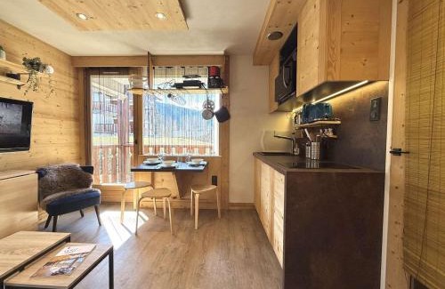 Cohennoz Apartment | Charmant studio à 300m des pistes et commerces du Cernix - balcon, parking, casier à skis - FR-1-595-99