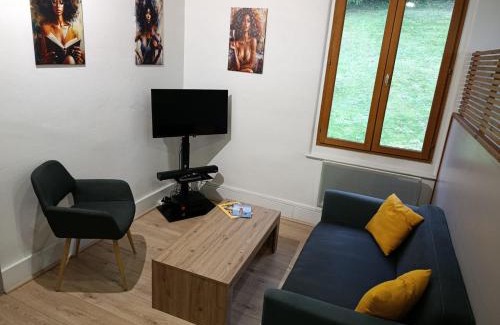 Publier Apartment | Charmant studio dans vieux village