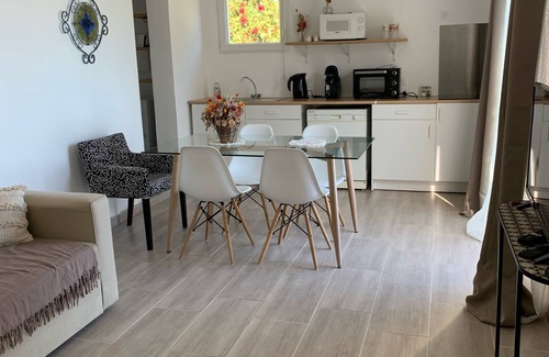 Bastia Apartment | Charmant T2 vue mer