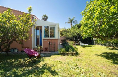 Les Bormettes House | Charmante Maison et Jardin proche plage et commerces