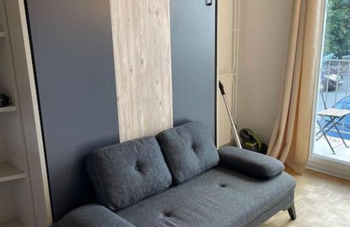 Bailly Apartment | Charmante studette dans un quartier très calme