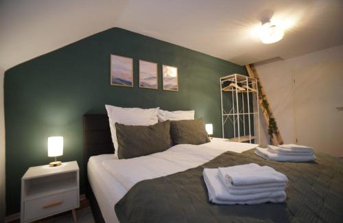 Erbach Apartment | charmantes Apartment mit voll ausgestatteter Küche, Kingsize-Betten, Billard & Tischkicker