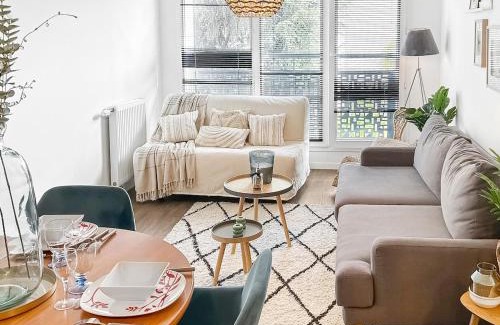 Bondy Apartment | Charme et confort à Bondy - proche Paris Disney CDG