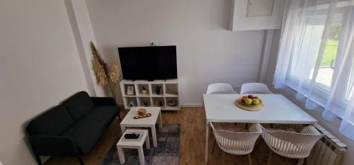 Zagreb Apartment | Charmers SM