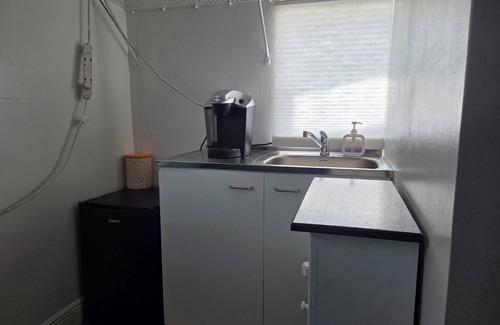 West Palm Beach Cottage | Charming 1-bedroom cottage in pleasant West Palm Beach with AC, WiFi