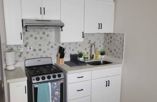 Portmore Apartment | Charming 1-bedroom apartment in wonderful Portmore with AC, WiFi