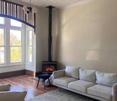 Te Kuiti Villa | Charming 100 year old Villa