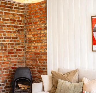 Grunerlokka Apartment | Charming 1800s Apt w fireplace and free parking for small-medium cars