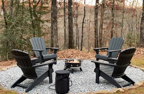 Dahlonega Cottage | Charming 19th-Century Schoolhouse - Dogs Stay Free!