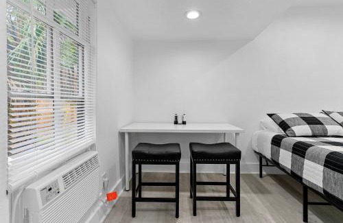 Lake Eola Heights House | Charming 1br Near Downtown Pets Convenience
