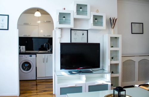North End Apartment | Charming 2-bed Fully Furnished Apartment in London
