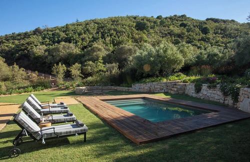 Raithby Villa | Charming 2-bed Garden Villa in the brilliant Taaibosch Collection with WiFi, AC