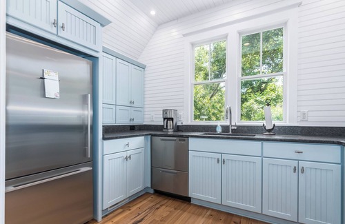 Keepers Landing House | Charming 2 Bedroom near desirable East Beach! Shoals club available