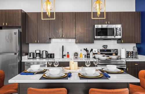 Fells Point Apartment | Charming 2-bedroom apartment with WiFi AC in Fells Point, MD