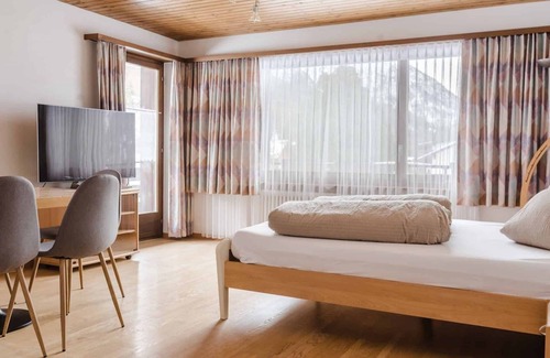 Korce Apartment | Charming 2-bedroom apartment with AC, WiFi in fantastic Korçë