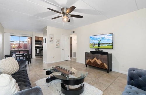 Papago Parkway Condo | Charming 2-bedroom condo with Pools and AC in superb Scottsdale