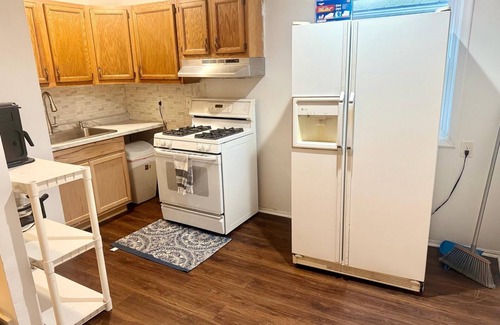 Westland Condo | Charming 2-bedroom condo in a duplex