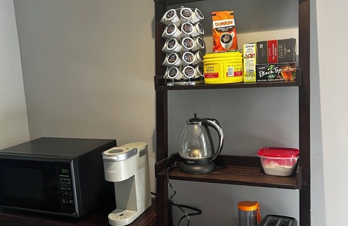 Hillcrest House | Charming 2-bedroom rental in lovely San Diego Hillcrest area with AC