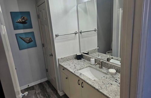 Lynnhaven House | Charming 2-bedroom house in fabulous The Villages with AC
