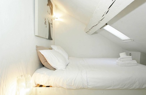 Les Iles Apartment | Charming 2-room apartment in the heart of Paris - Ile Saint Louis