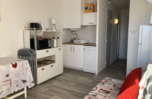 Eclose-Est Apartment | Charming 2-room apt in Alpe d'Huez, 4 people, south-facing balcony, ski locker