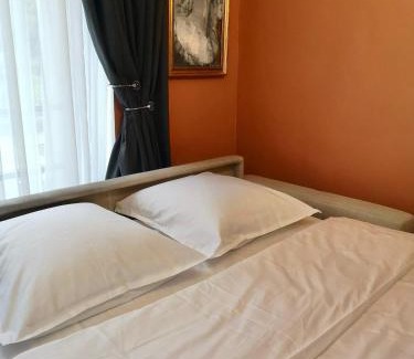 Le Port sous la Lune Apartment | Charming 2-room flat near Paris