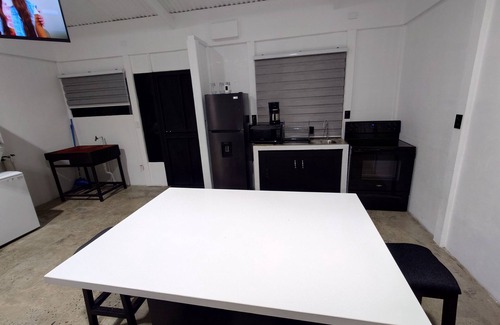 Boca Arenal House | Charming 2bedroom house in Boca de Arenal SanCarlos with AC, WiFi + 1 car garage