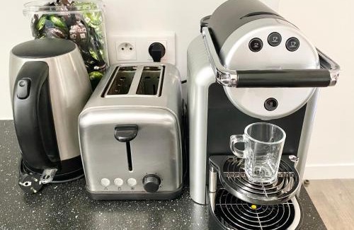 Bonne-Nouvelle Apartment | Charming 2BR-2BA between le Marais & le Louvre