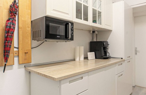 Brigittenau Apartment | Charming 2BR Apt in Prime Location