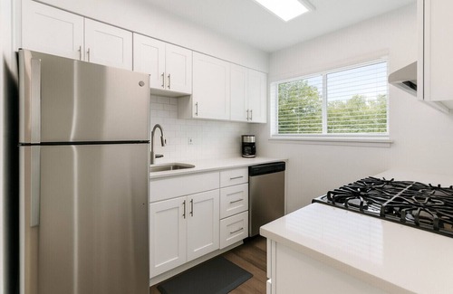 Shannon Apartment | Charming 2BR Hoover Retreat w/ Easy Parking