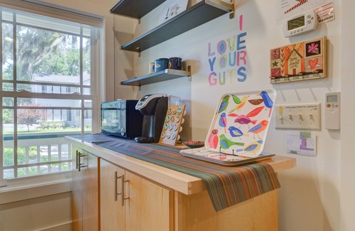 St. Augustine Cottage | Charming 2BR Uptown Cottage - Artsy & Vibrant!