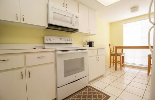 The Meadows Condo | Charming 2nd floor 2 BR/2 BA condo in The Meadows Golf and Country Club - Ivory Cottage