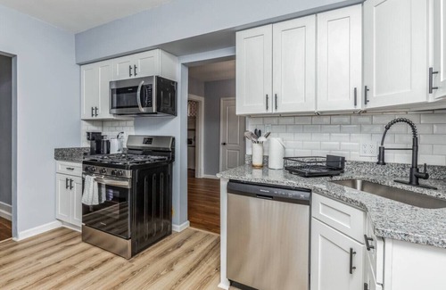 Forest Hills House | Charming 3-Bdrm in Pittsburgh