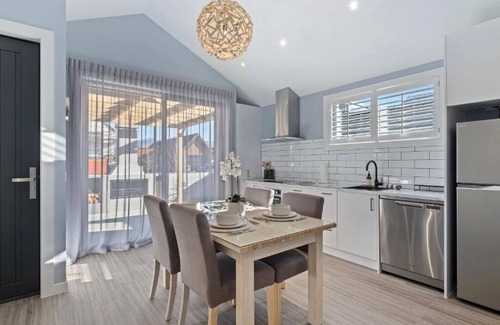 Lake Hayes Apartment | Charming 3-bedroom apartment with AC, WiFi in delightful Lake Hayes Estate