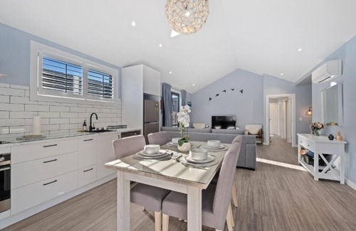 Lake Hayes Apartment | Charming 3-bedroom apartment with AC, WiFi in delightful Lake Hayes Estate