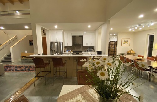 Roberts Creek House | Charming 3-bedroom house in marvelous Roberts Creek with WiFi