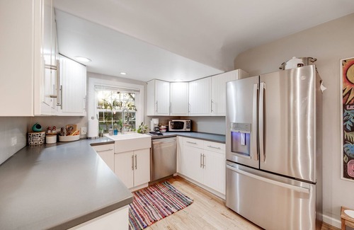 Eiber House | Charming 3 Bedroom 1940s Farm House