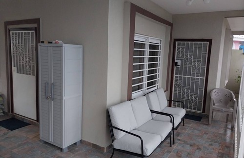 Sector 3 House | Charming 3-bedroom house with AC, WiFi in enchanting La Ceiba