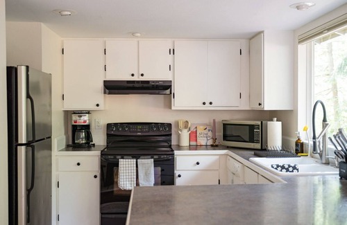 North Bend House | Charming 3-bedroom retreat house in North Bend